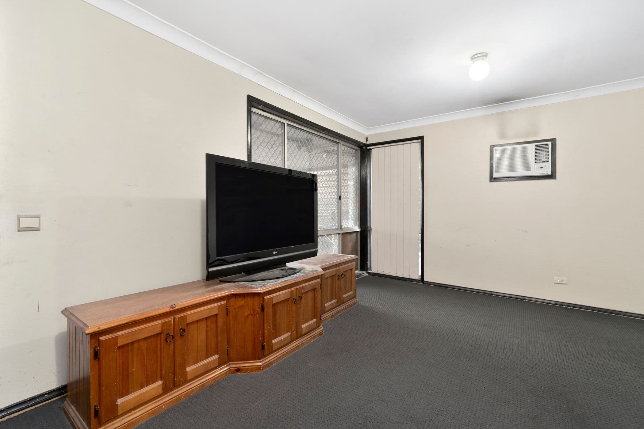 29 Chester Street, Mount Druitt NSW 2770, Mount Druitt - Thumbnail 2