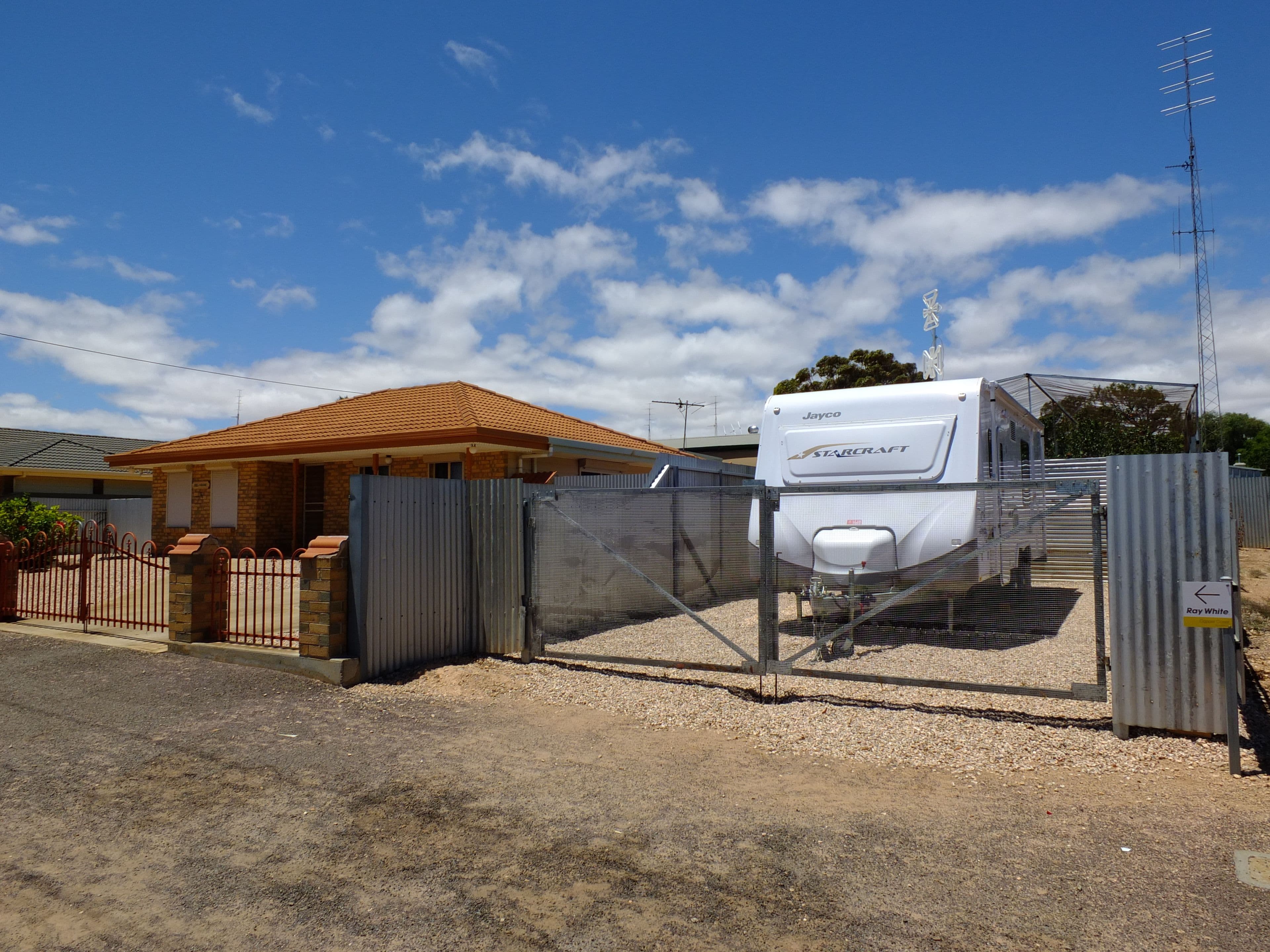4 Winkin Avenue, Gymea Bay, Gymea Bay - Thumbnail 3