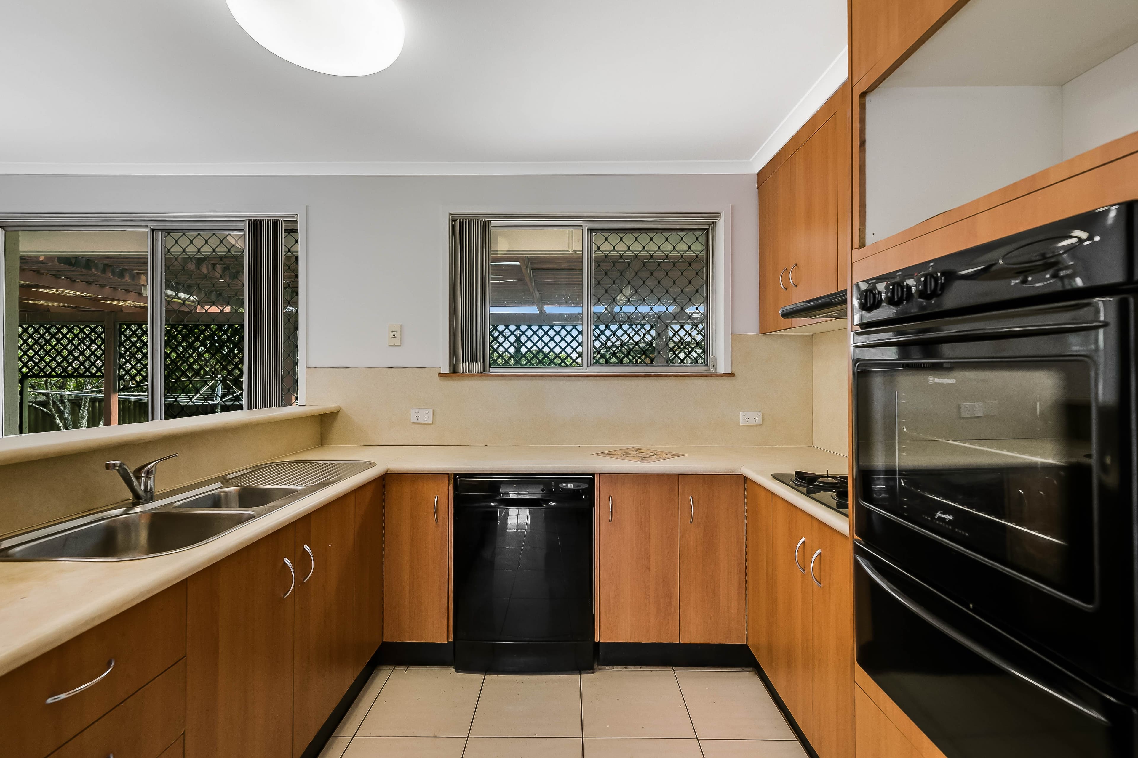 81 Arabian Street, Harristown QLD 4350, Harristown - Thumbnail 3