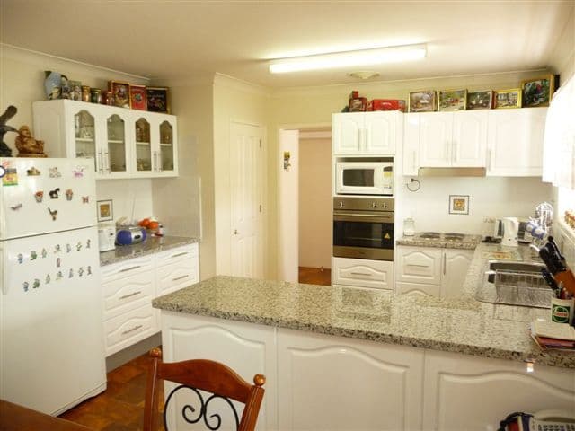 9 Cambridge Street, HARRISTOWN QLD 4350, Harristown - Thumbnail 2