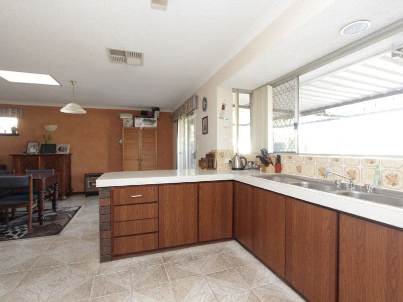 8 Meda Court, GOSNELLS WA 6110, Gosnells - Thumbnail 6