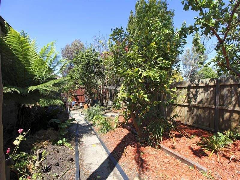 12 Merino Street, RESERVOIR VIC 3073, Reservoir - Thumbnail 7