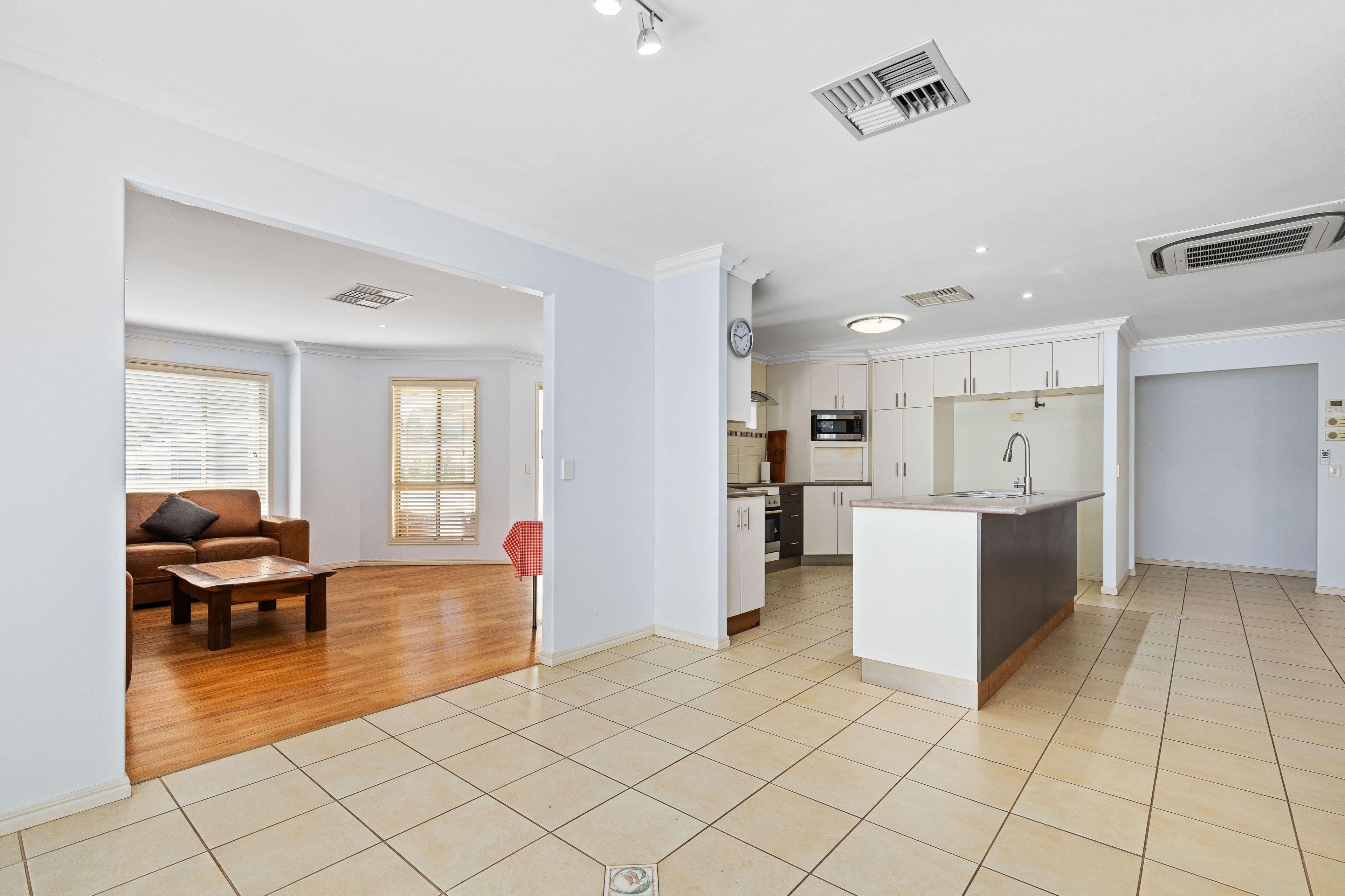 49 Crinum Crescent, Emerald QLD 4720, Emerald - Thumbnail 6