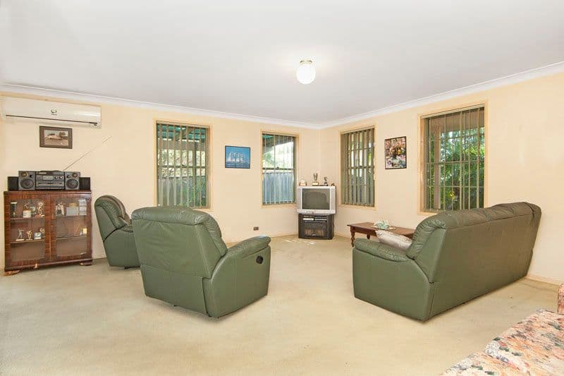 33 Crowe Street, LAKE HAVEN NSW 2263, Lake Haven - Thumbnail 3