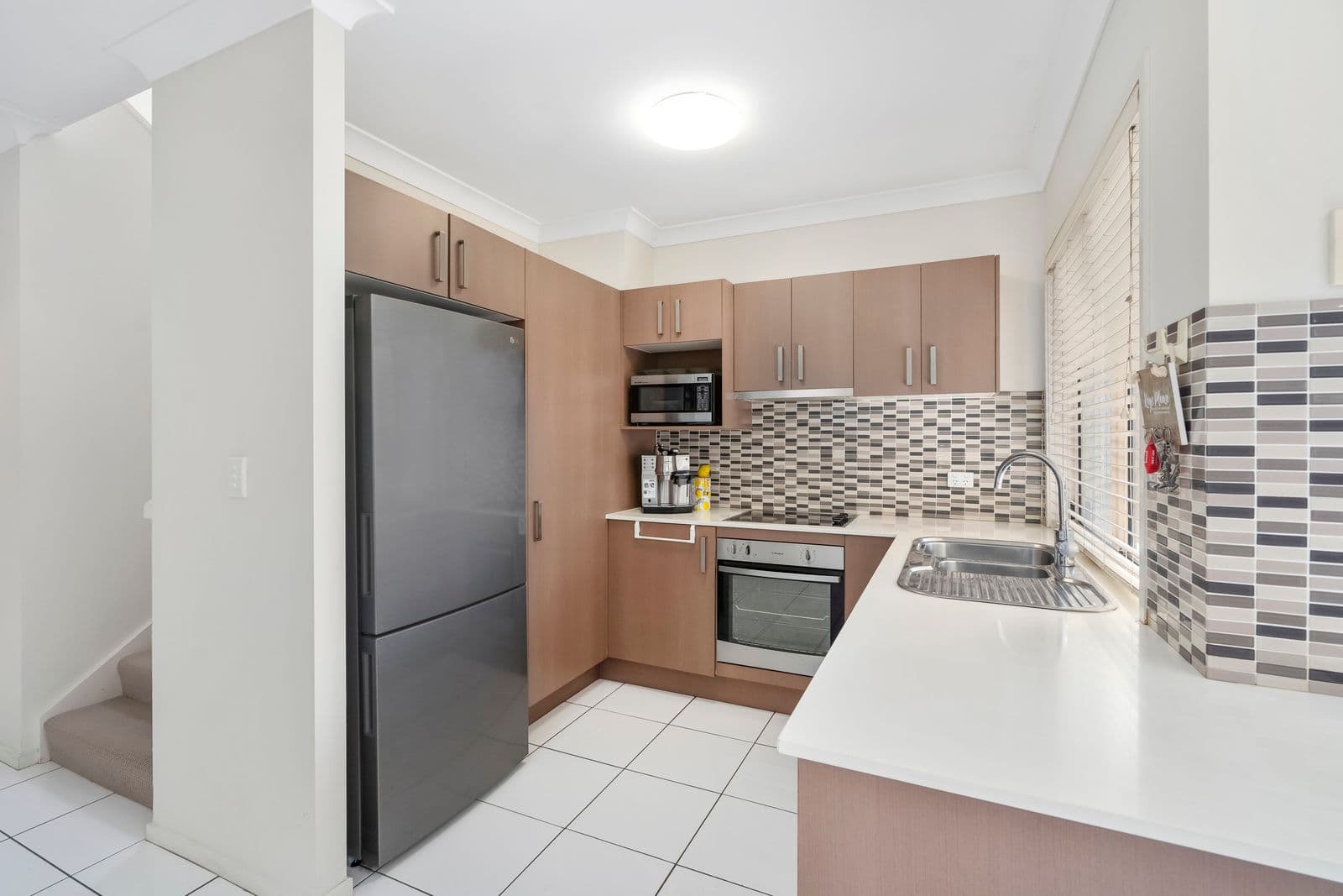 27 Government Road, Labrador QLD 4215, Labrador - Thumbnail 6