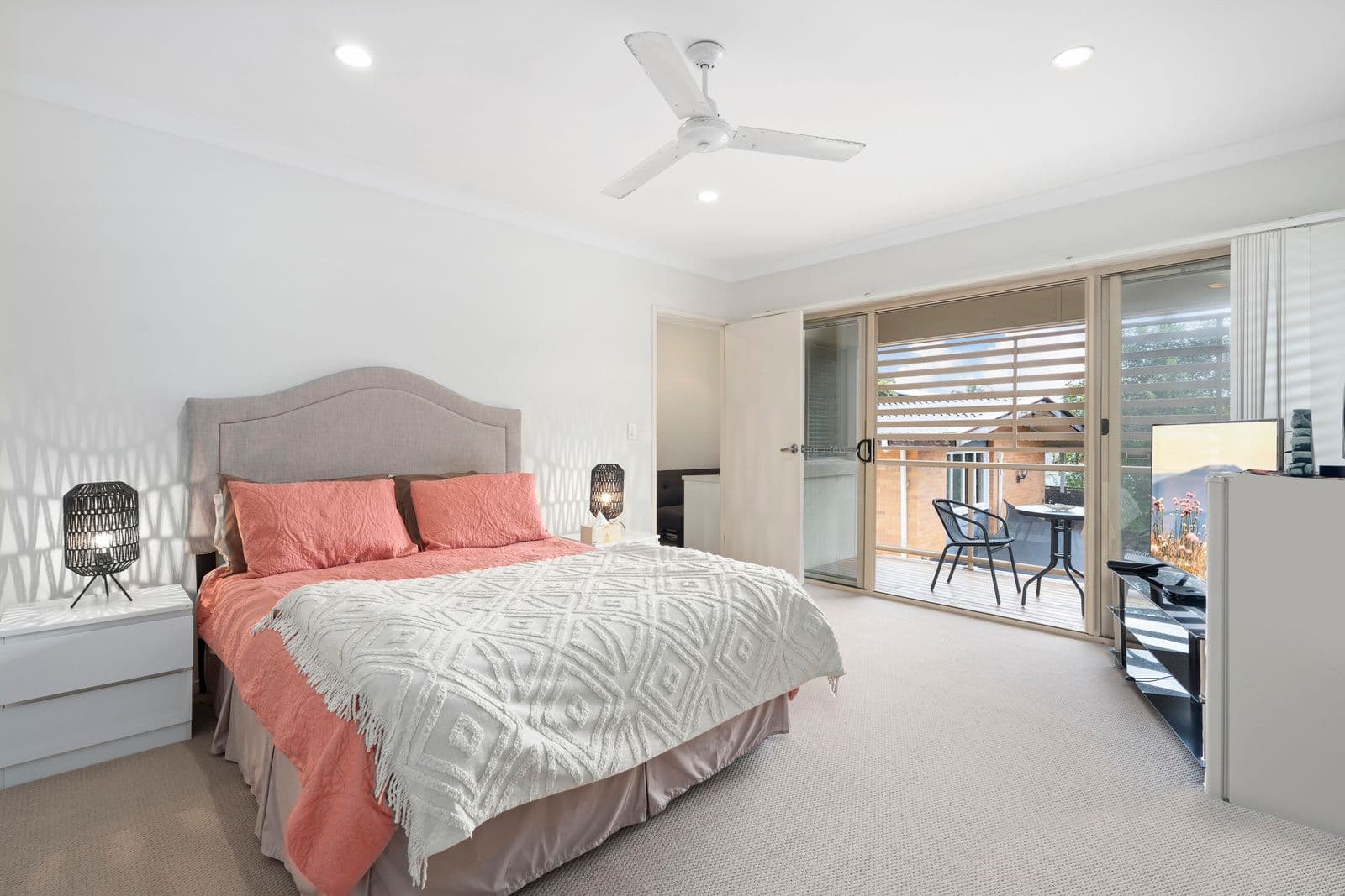 27 Government Road, Labrador QLD 4215, Labrador - Thumbnail 7