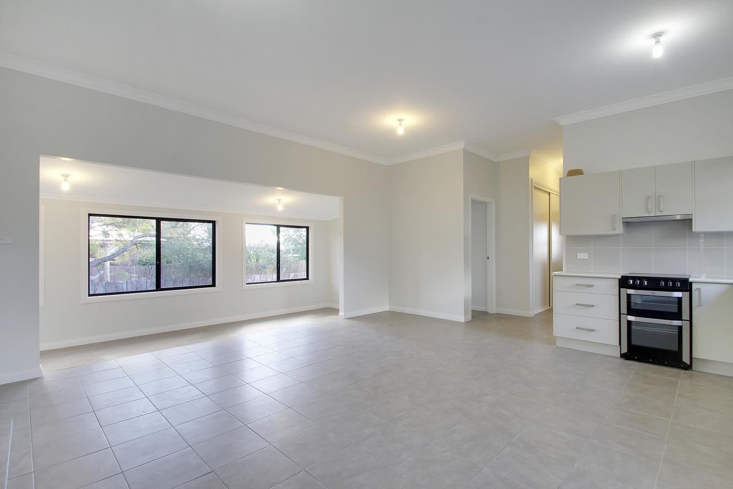 92 Wade Street, CROOKWELL NSW 2583, Crookwell - Thumbnail 3