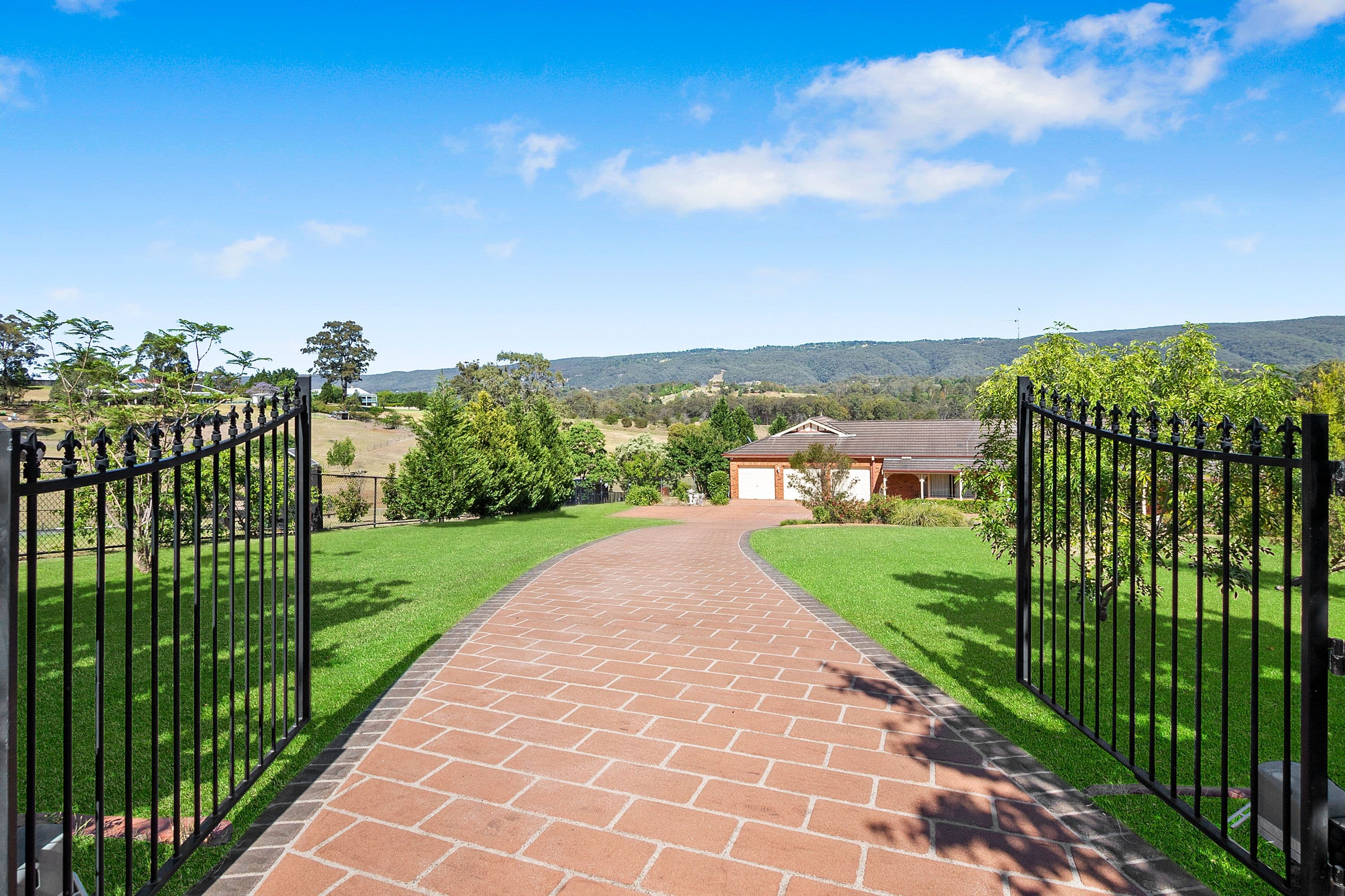 19 Linksview Place, Kurrajong - Thumbnail 2