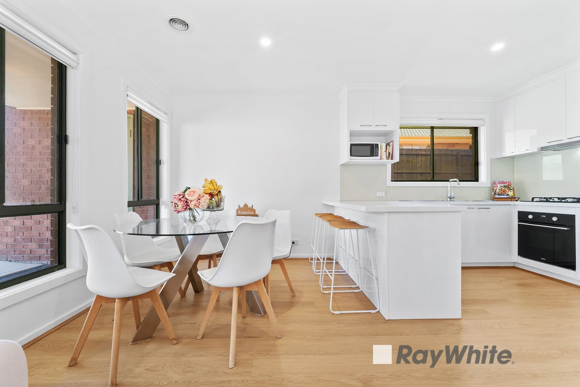 15 Redwood Avenue, Hampton Park VIC 3976, Hampton Park - Thumbnail 4