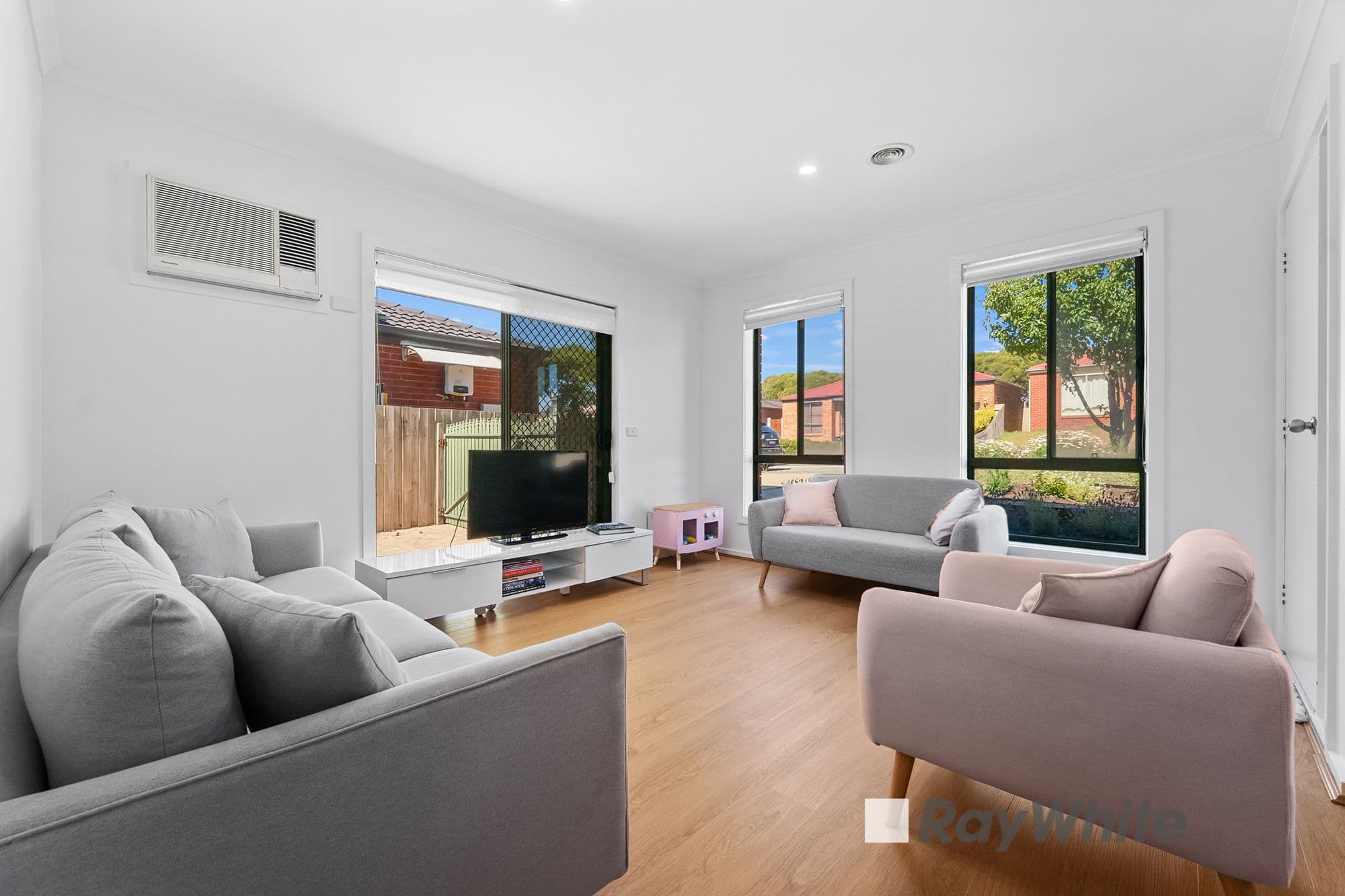 15 Redwood Avenue, Hampton Park VIC 3976, Hampton Park - Thumbnail 7