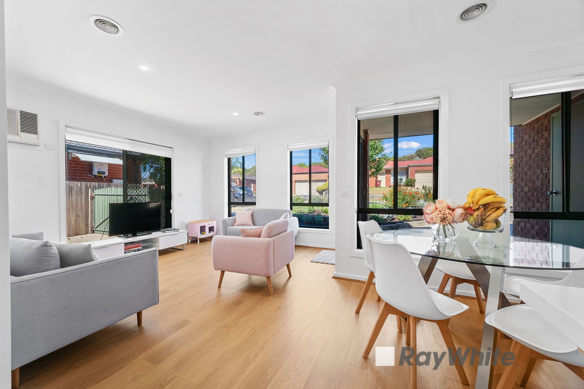 15 Redwood Avenue, Hampton Park VIC 3976, Hampton Park - Thumbnail 8