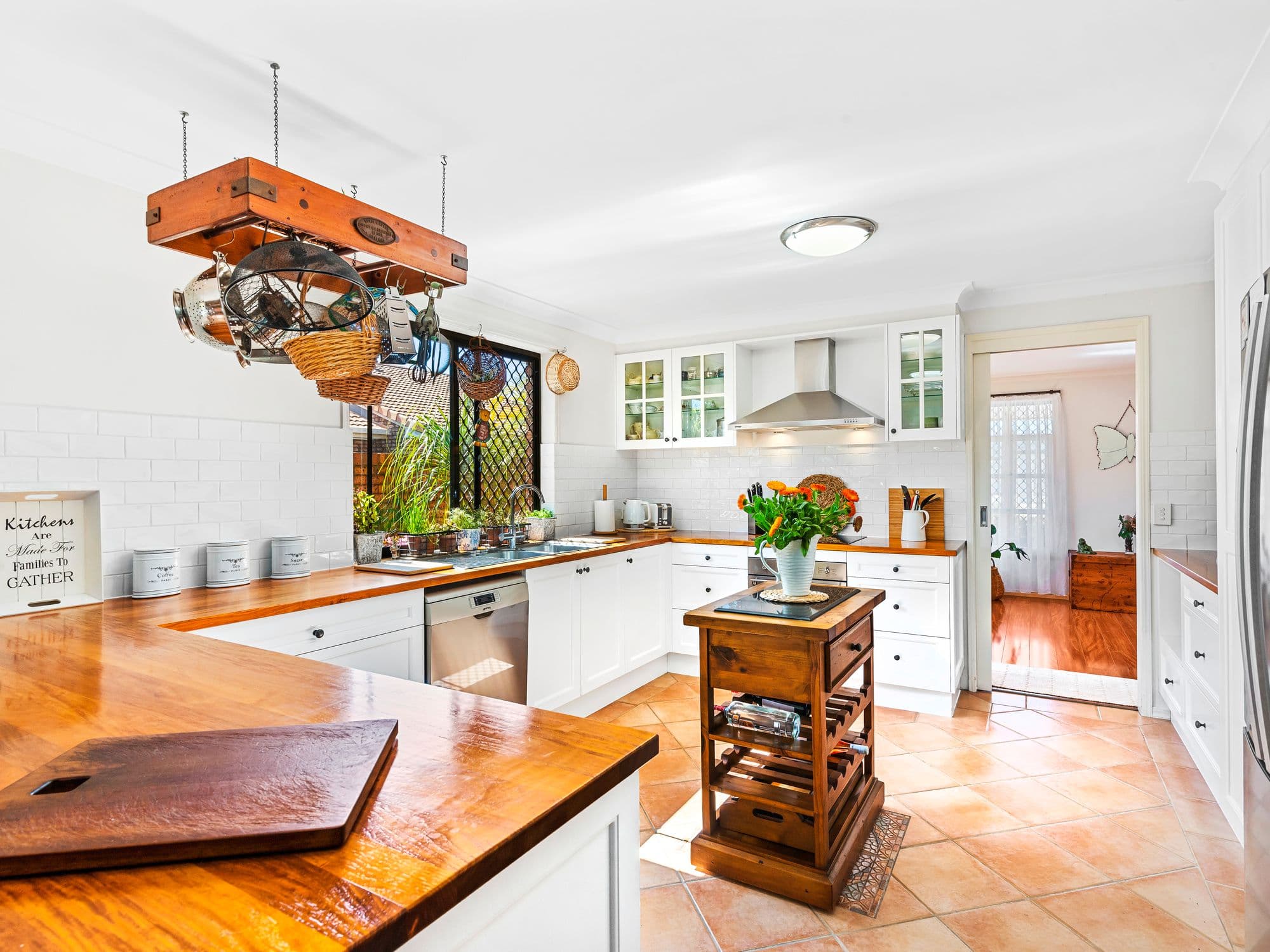 26 Cyclades Crescent, Currumbin Waters QLD 4223, Currumbin Waters - Thumbnail 7