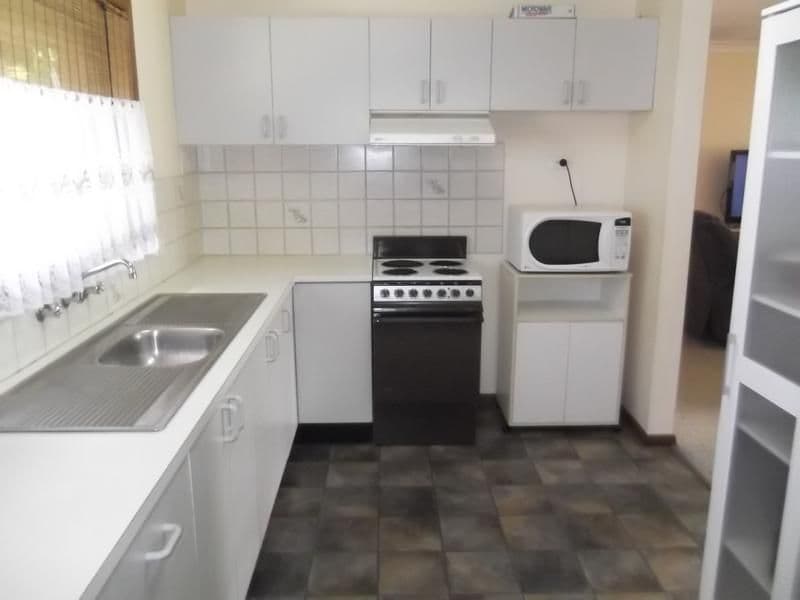 63 Nasmyth Street, YOUNG NSW 2594, Young - Thumbnail 4