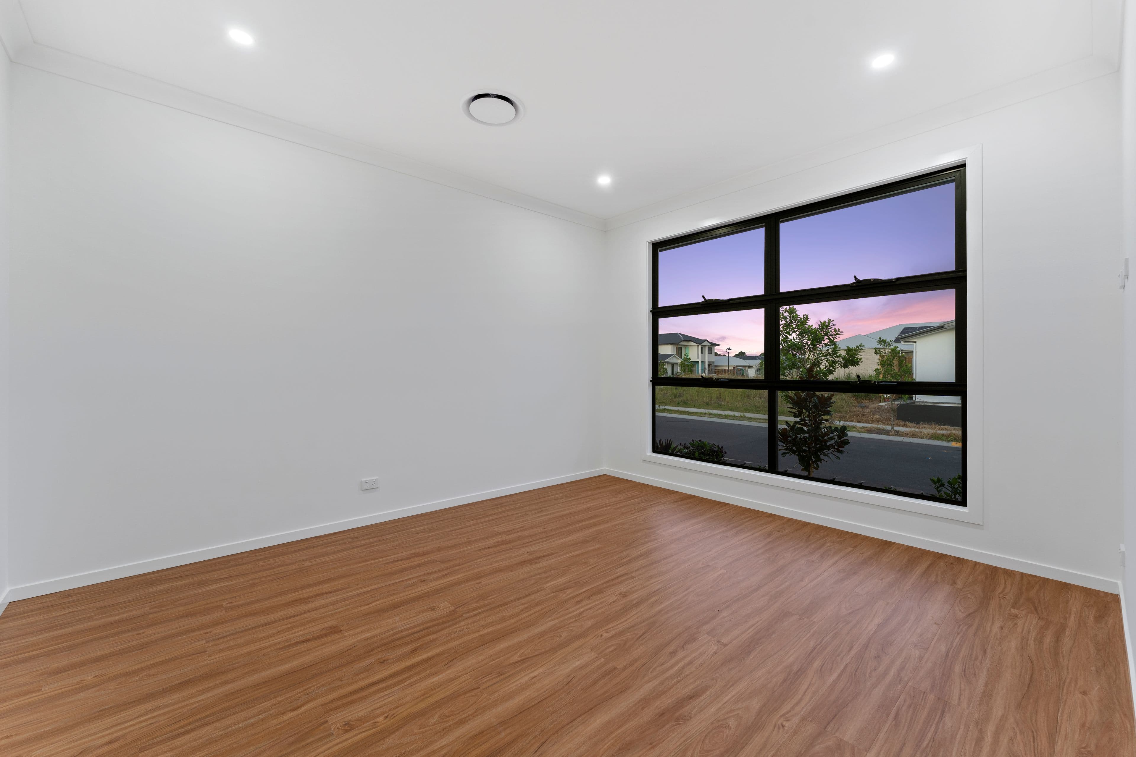 6 Rose Street, Logan Reserve QLD 4133, Logan Reserve - Thumbnail 2