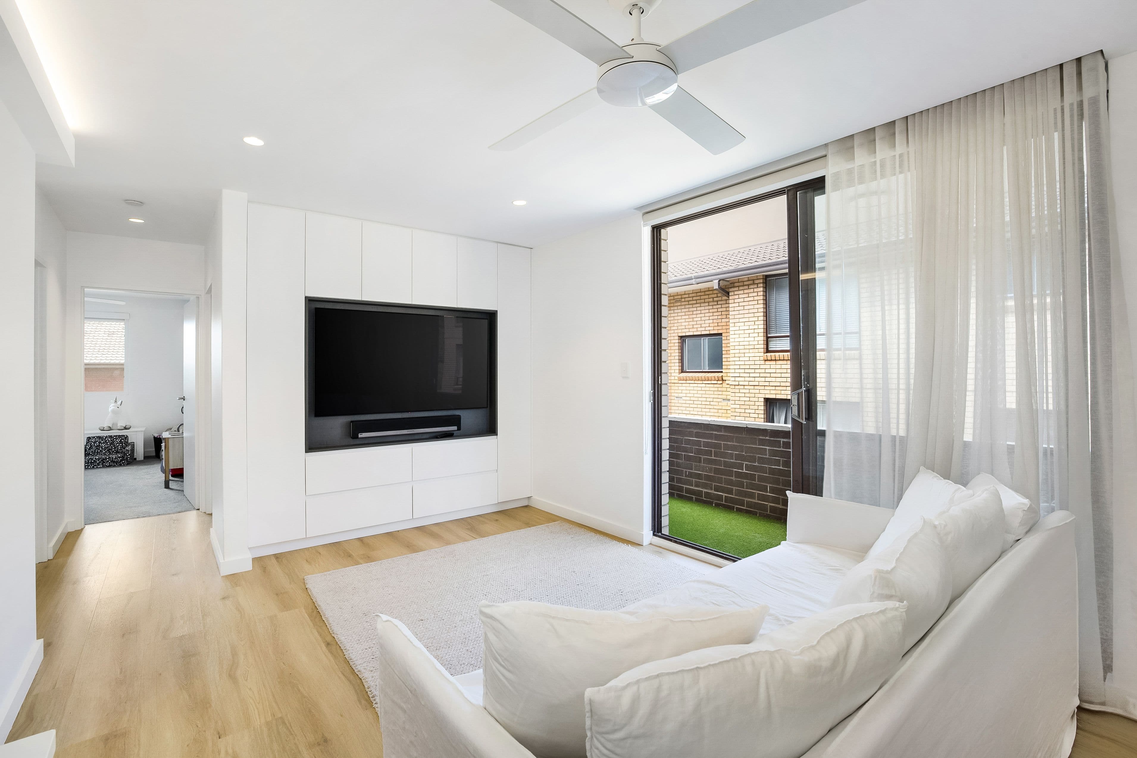 18 Coogee Bay Road, Randwick NSW 2031, Randwick - Thumbnail 3