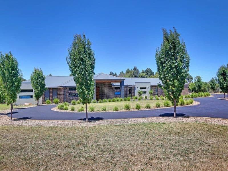1 Century Drive, Mount Martha VIC 3934, Mount Martha - Thumbnail 2