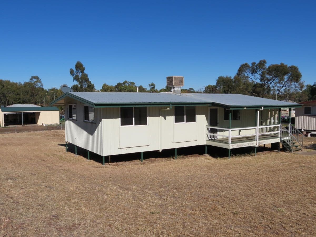 11 Zamia Street, SPRINGSURE QLD 4722, Springsure - Image 1