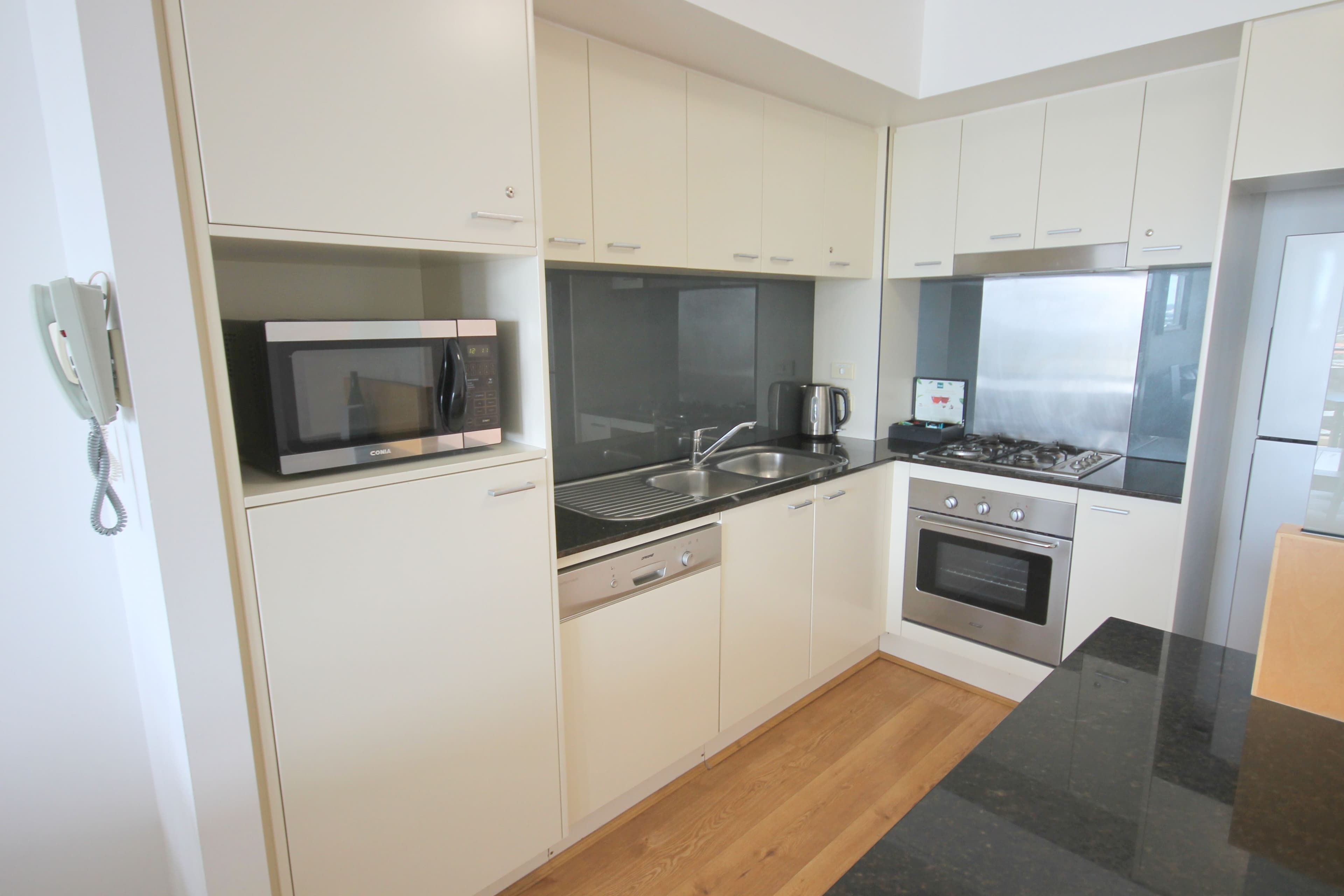 1504 'Broadbeach on the Park' 2685 Gold Coast Highway, Broadbeach QLD 4218, Broadbeach - Thumbnail 4