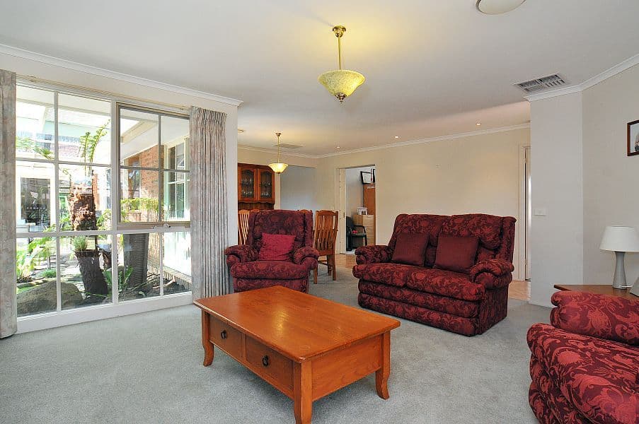 32 Segarta Circuit, FERNTREE GULLY VIC 3156, Ferntree Gully - Thumbnail 2