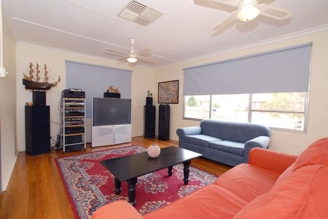 15 Gossamer Street, WERRIBEE VIC 3030, Werribee - Thumbnail 3
