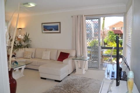 8 Robert Street, LABRADOR QLD 4215, Labrador - Thumbnail 3