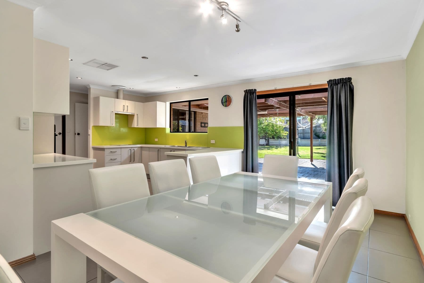 8 Nannigai Drive, Hallett Cove SA 5158, Hallett Cove - Thumbnail 4