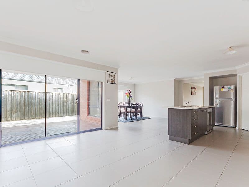 44 Larson Avenue, Tarneit VIC 3029, Tarneit - Thumbnail 3