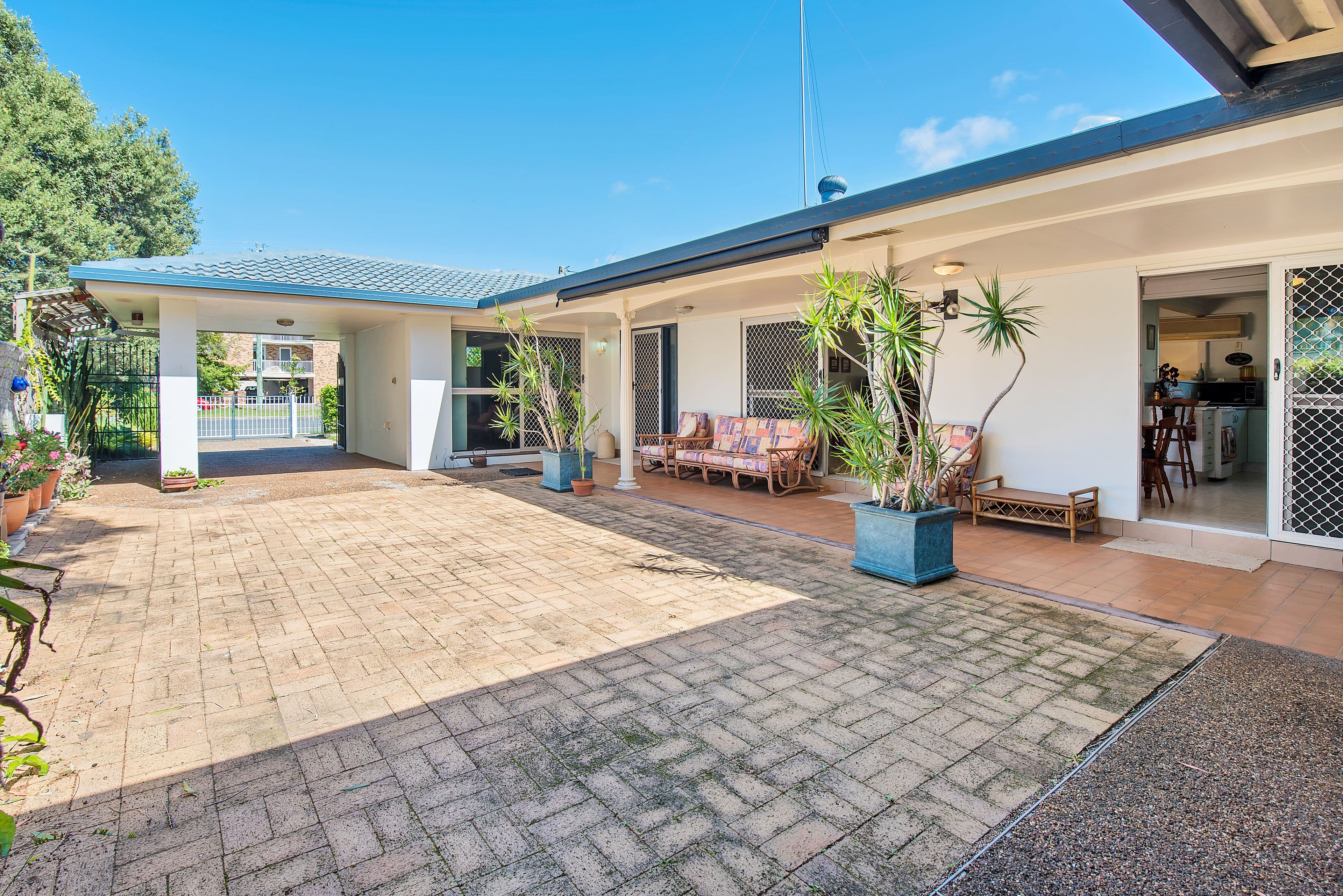 15 Abalone Avenue, Paradise Point QLD 4216, Paradise Point - Thumbnail 3