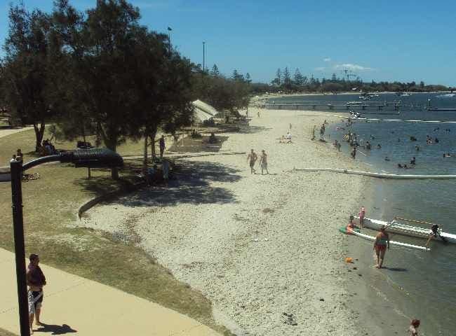 14 Sundown, PARADISE POINT QLD 4216, Paradise Point - Thumbnail 2
