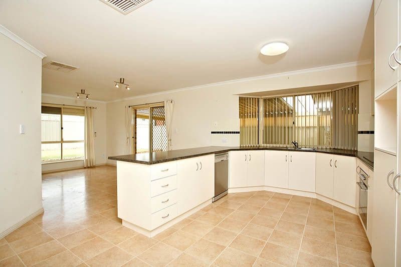 9 Navigator Parade, SMITHFIELD SA 5114, Smithfield - Thumbnail 3