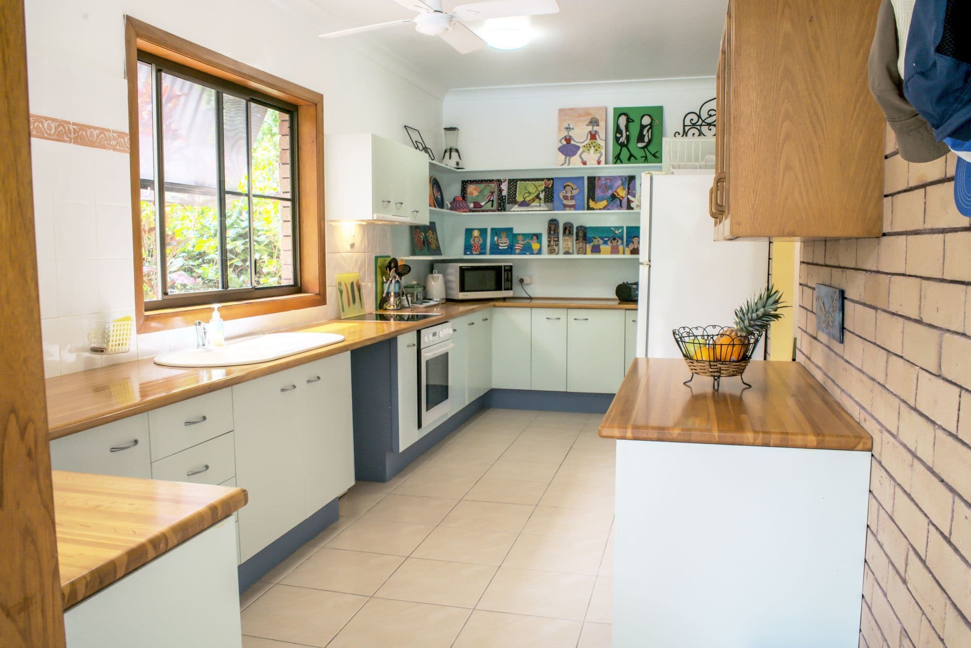 4 Moreton Street, Wongaling Beach QLD 4852, Wongaling Beach - Thumbnail 4