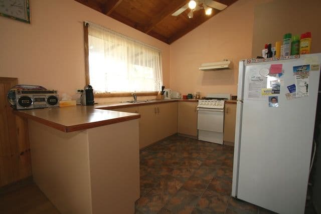 16 Pine Avenue, Cowes VIC 3922, Cowes - Thumbnail 5