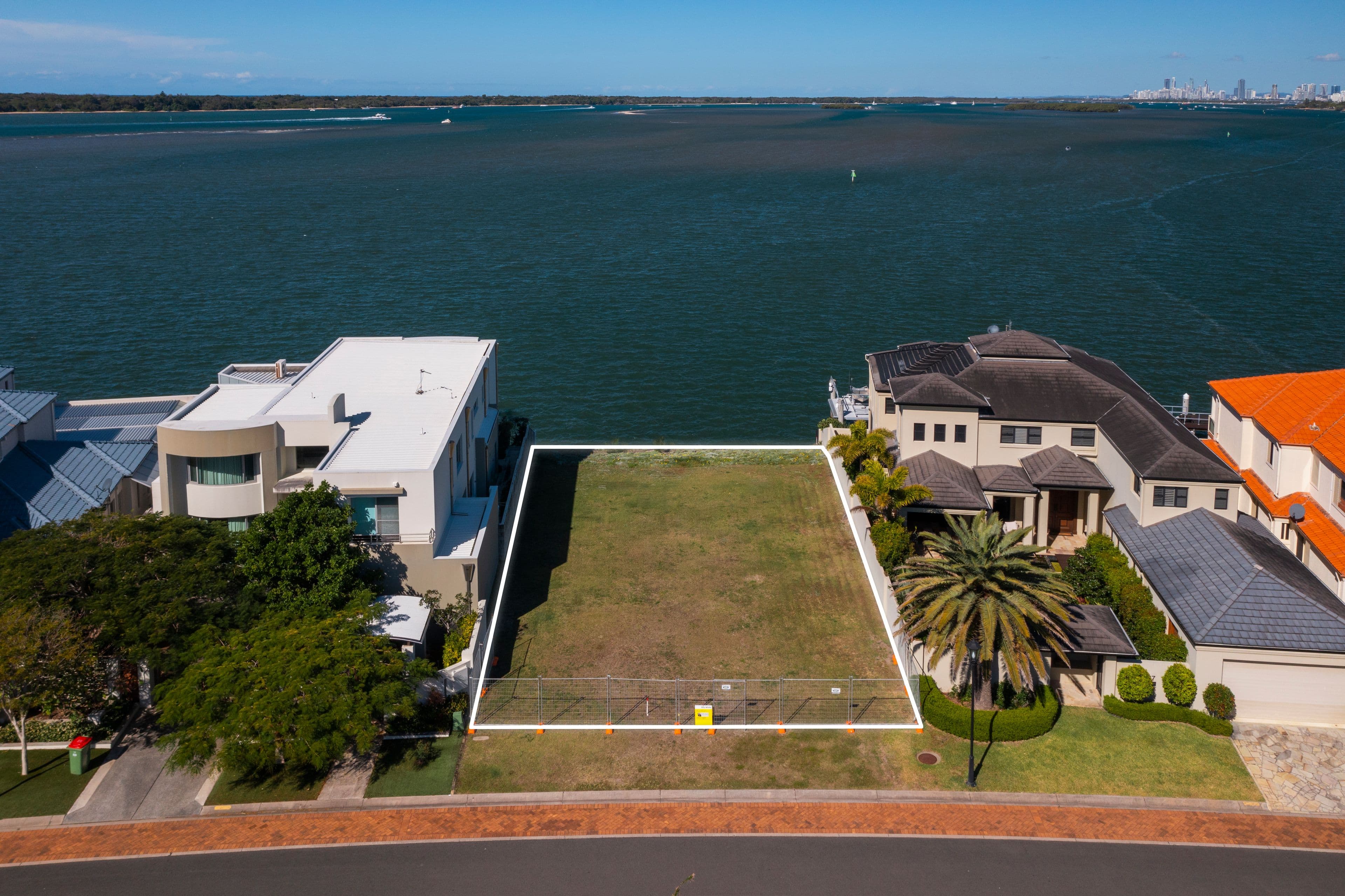29 King Arthurs Court, Sovereign Islands QLD 4216, Sovereign Islands - Thumbnail 2
