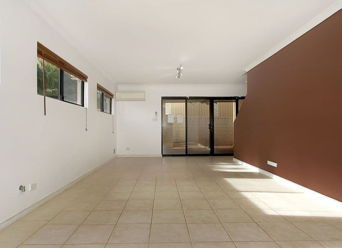 8 Palmer Place, EMBLETON WA 6062, Embleton - Thumbnail 4