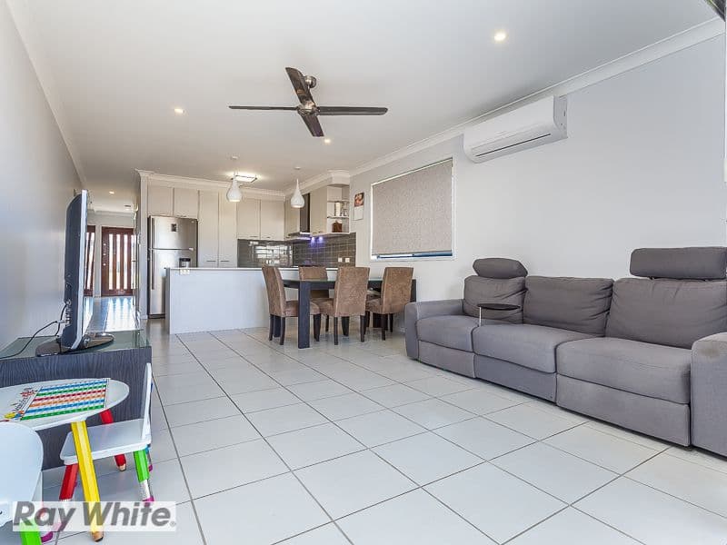 38 Capricorn Circuit, NORTH LAKES QLD 4509, North Lakes - Thumbnail 5