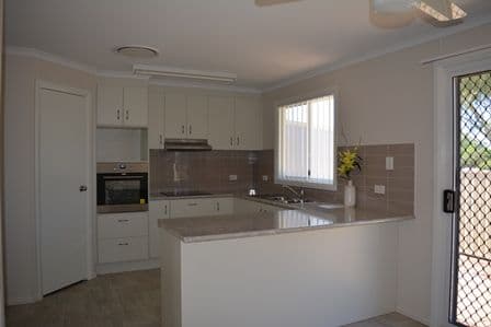 12 Acacia Street, Blackall QLD 4472, Blackall - Thumbnail 2