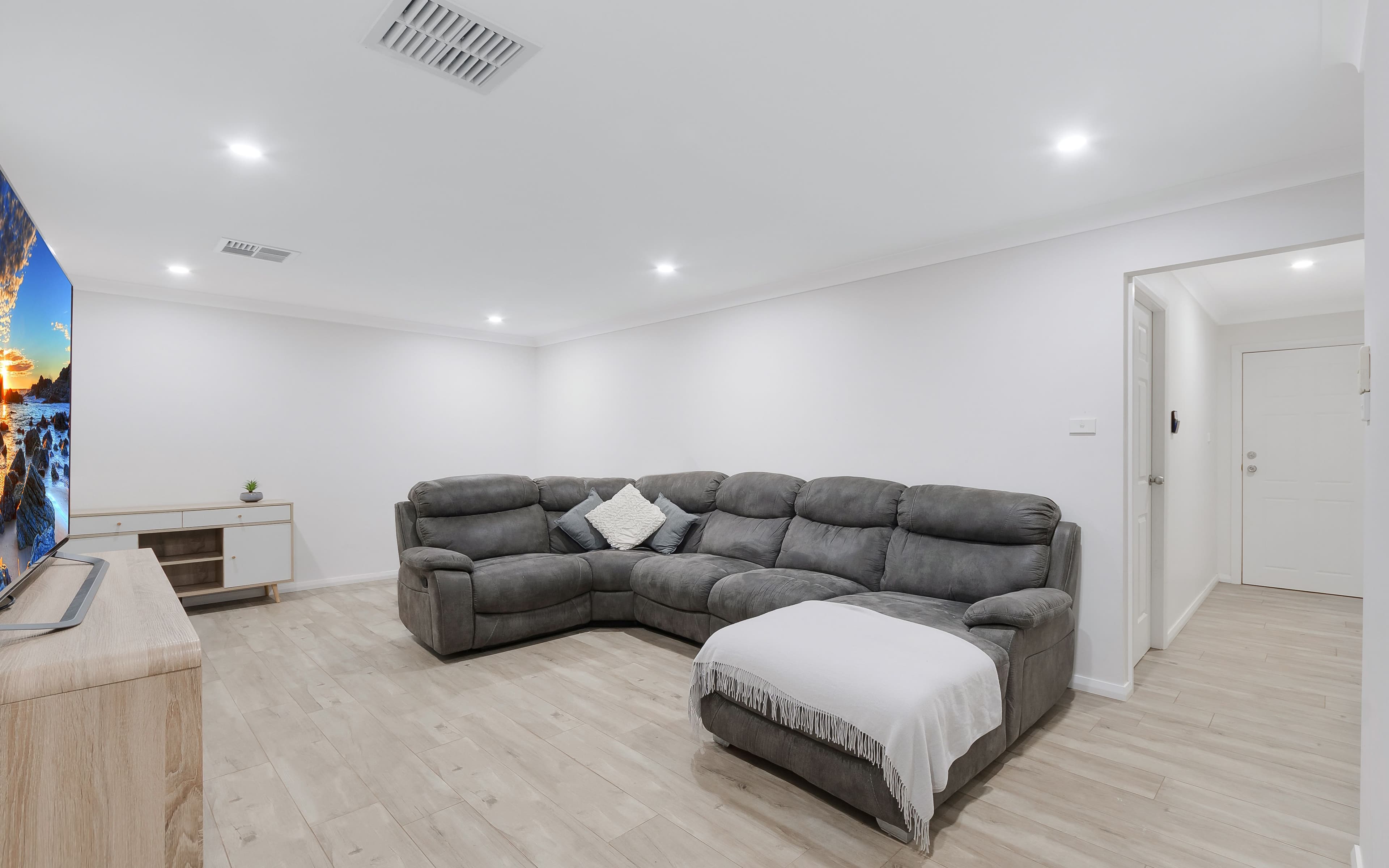 6 Burkhart Place, Minto NSW 2566, Minto - Thumbnail 3