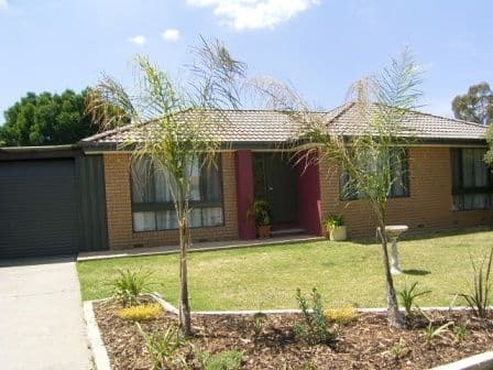 12 Julie Place, LAVINGTON NSW 2641, Lavington - Image 1