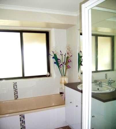 12 Julie Place, LAVINGTON NSW 2641, Lavington - Thumbnail 5