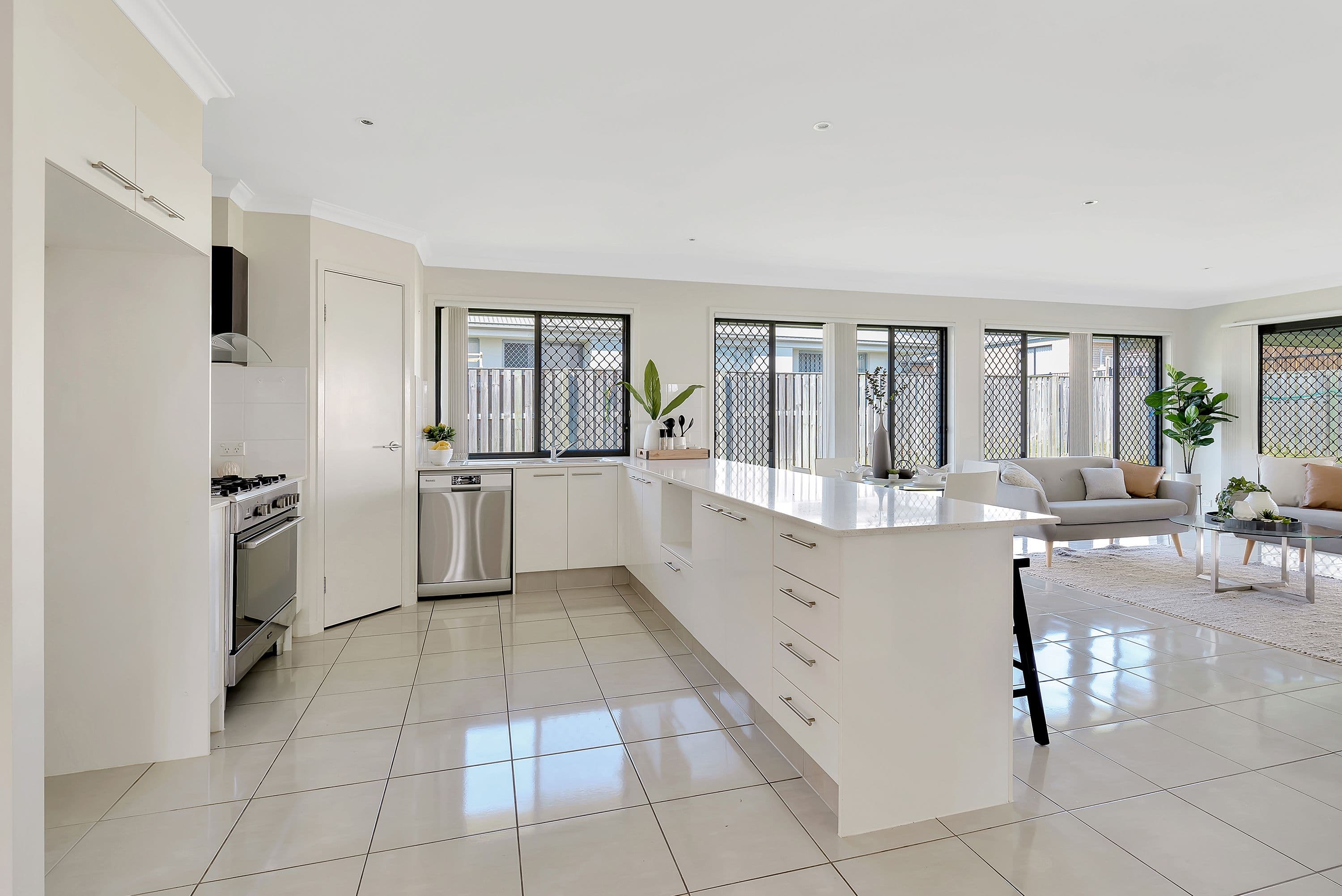 6 Severn Street, Coomera QLD 4209, Coomera - Thumbnail 4