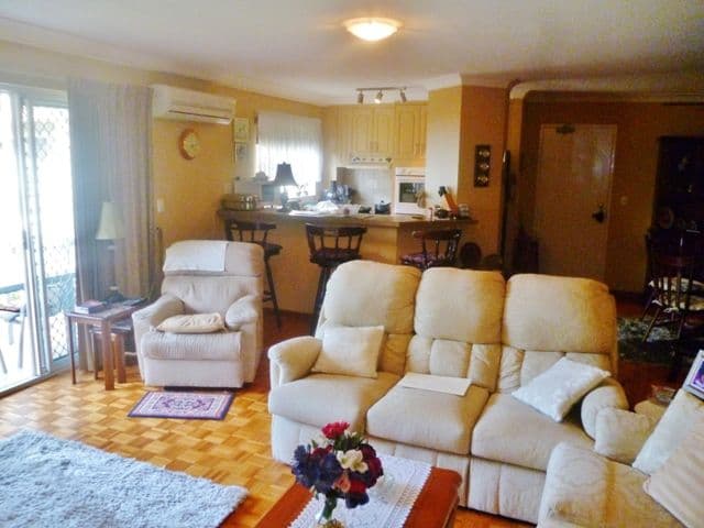 17 Burleigh Street, BURLEIGH HEADS QLD 4220, Burleigh Heads - Thumbnail 2