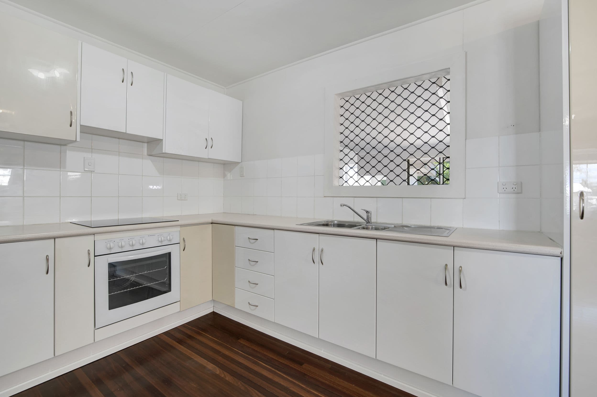 4 Harvey Street, West Gladstone QLD 4680, West Gladstone - Thumbnail 7