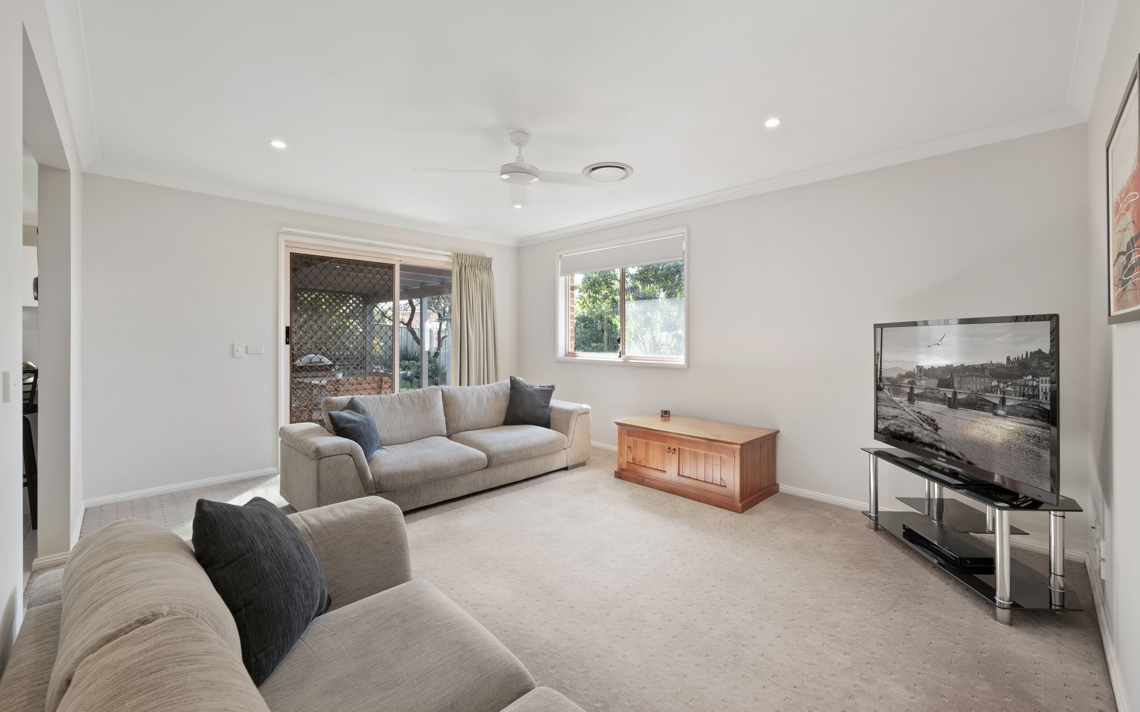 8 Sir John Jamison Circuit, Glenmore Park NSW 2745, Glenmore Park - Thumbnail 4