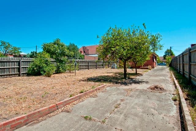 6 Oakhill Avenue, RESERVOIR VIC 3073, Reservoir - Thumbnail 5