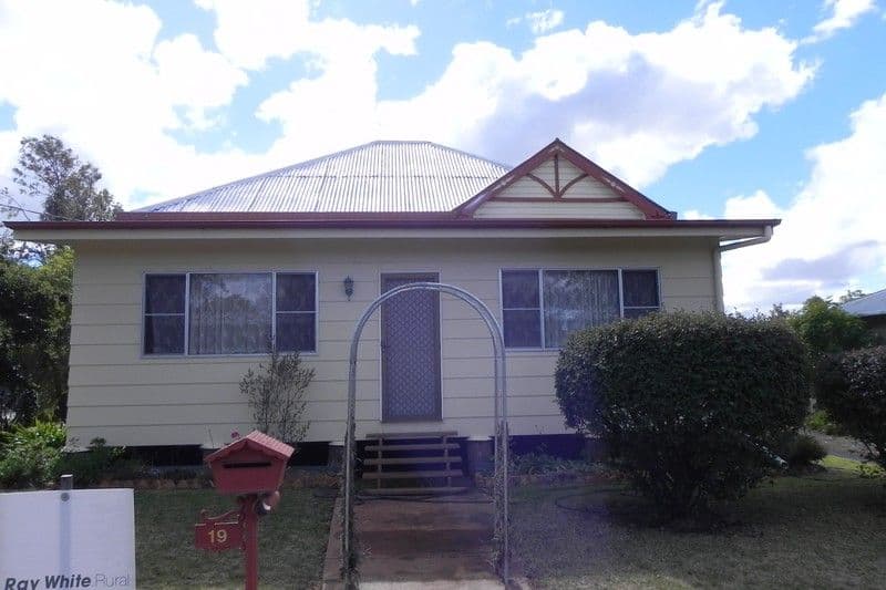 19 Hume, PITTSWORTH QLD 4356, Pittsworth - Image 1