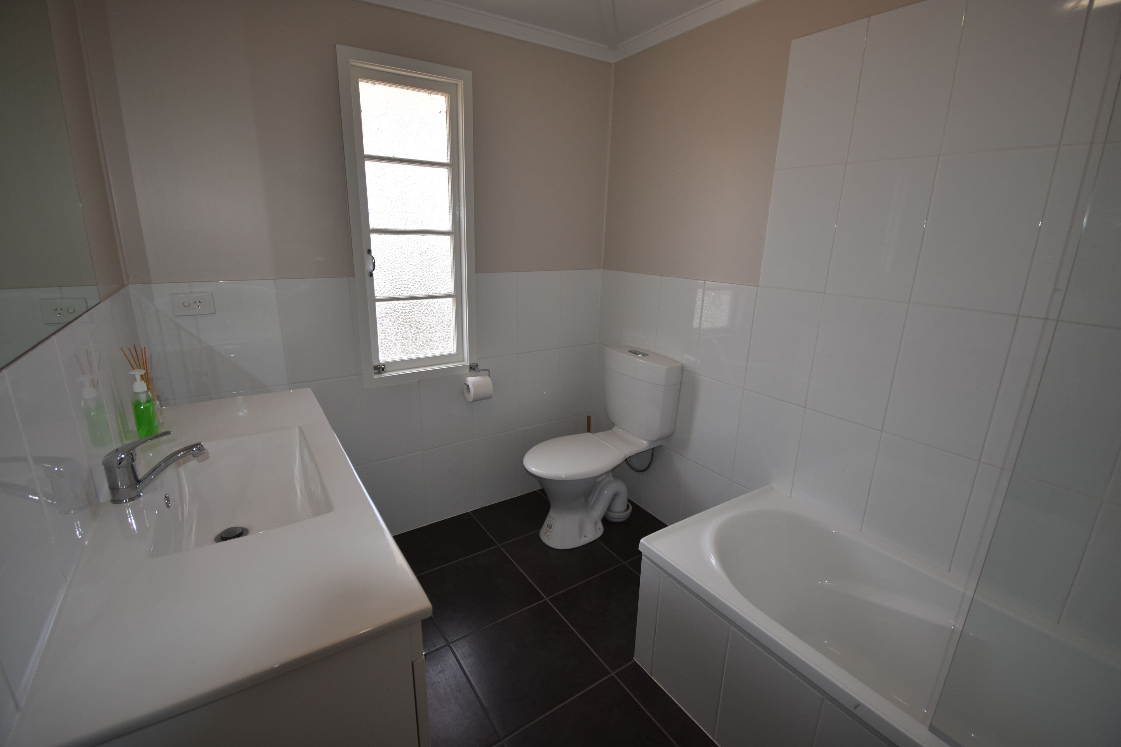 128 Cassowary Street, Longreach QLD 4730, Longreach - Thumbnail 6