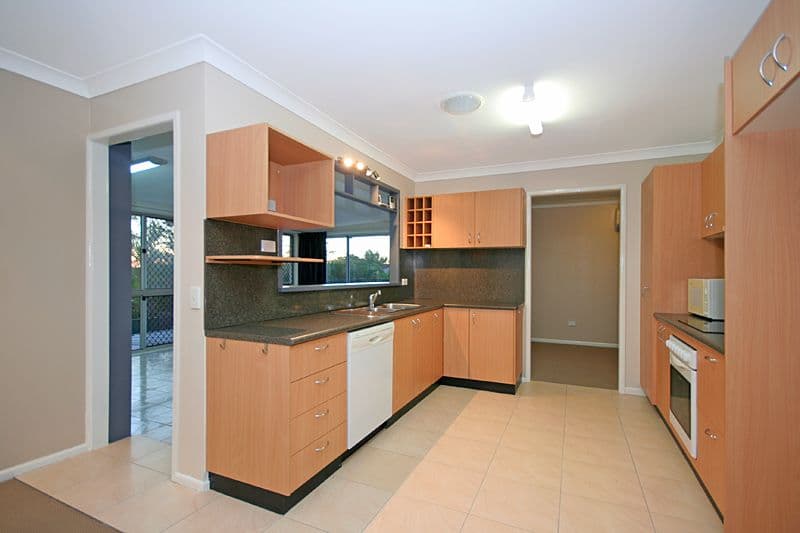 39 Dingyarra Street, Toogoolawah, QLD, 4313, Toogoolawah - Thumbnail 6