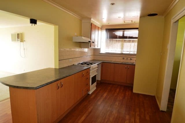 29 Howe Street, SEYMOUR VIC 3660, Seymour - Thumbnail 2