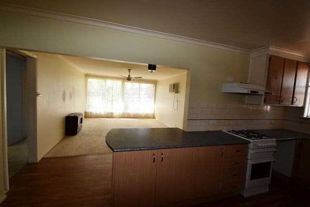 29 Howe Street, SEYMOUR VIC 3660, Seymour - Thumbnail 4