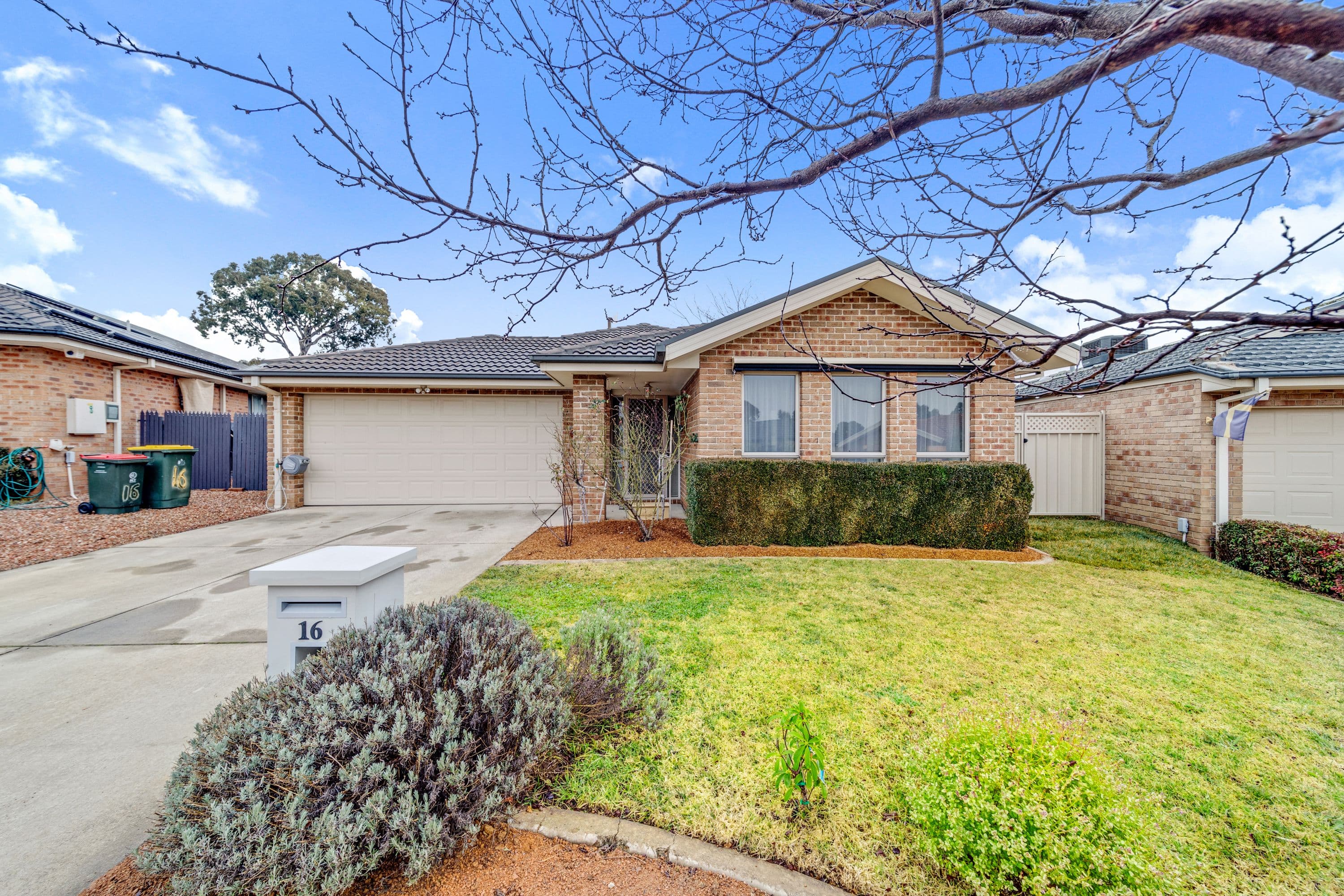 16 Splayd Close, Dunlop ACT 2615, Dunlop - Image 1